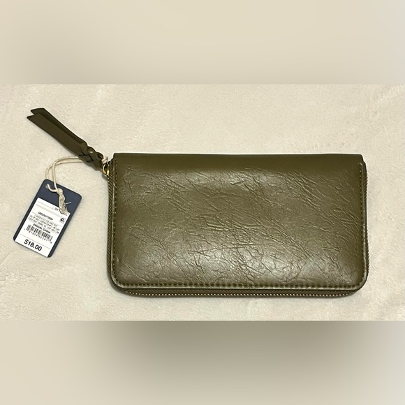 Universal Thread Olive Green Wallet with Gold Zipper Accents New with Tags NWT - Picture 2 of 14